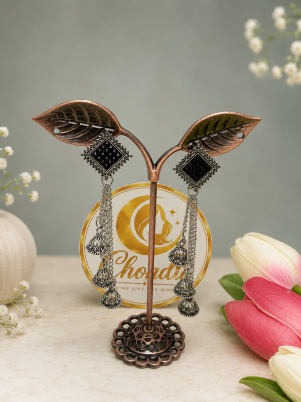 Kajal Pata Cascade Jhumka